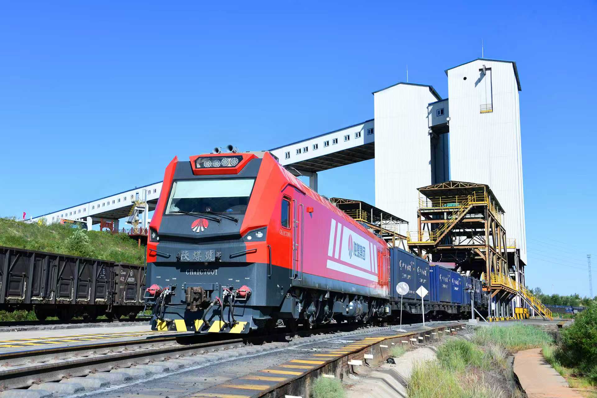 奋力冲刺全年目标，十月运量创新高