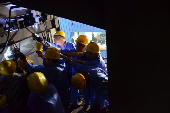 1533632118795528.jpg 设备抢修.JPG