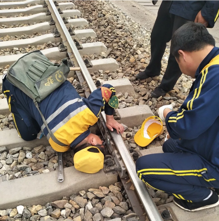 1534215846539618.png 红柠工务1.png